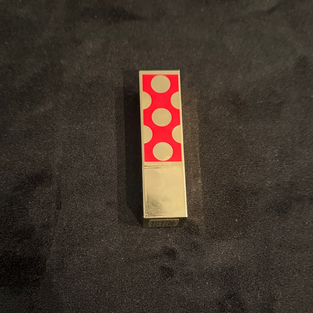 Estée Lauder Velvet Ribbon